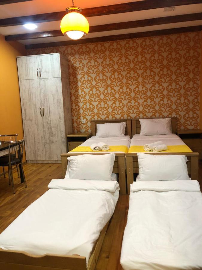 Borjomi Yellow Hotel Buitenkant foto