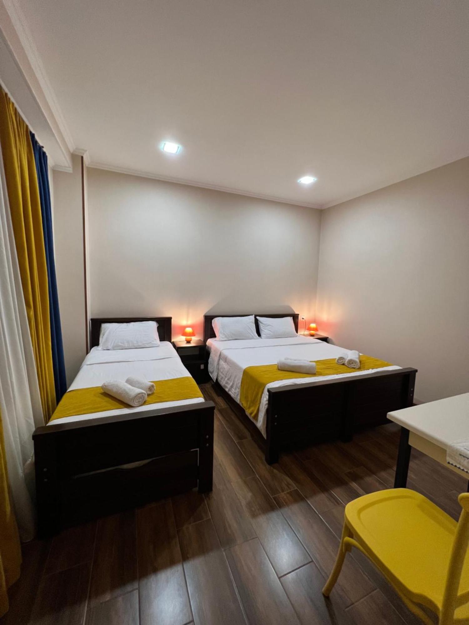Borjomi Yellow Hotel Buitenkant foto